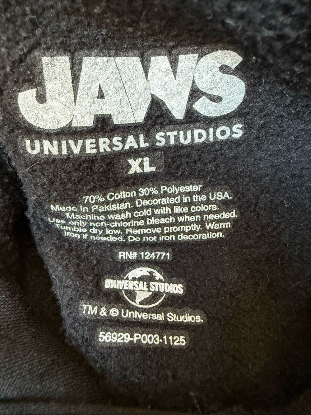 Jaws 50th Anniversary Universal Studios Hoodie
XL Black Shark Movie Pullover - Picture 3 of 5